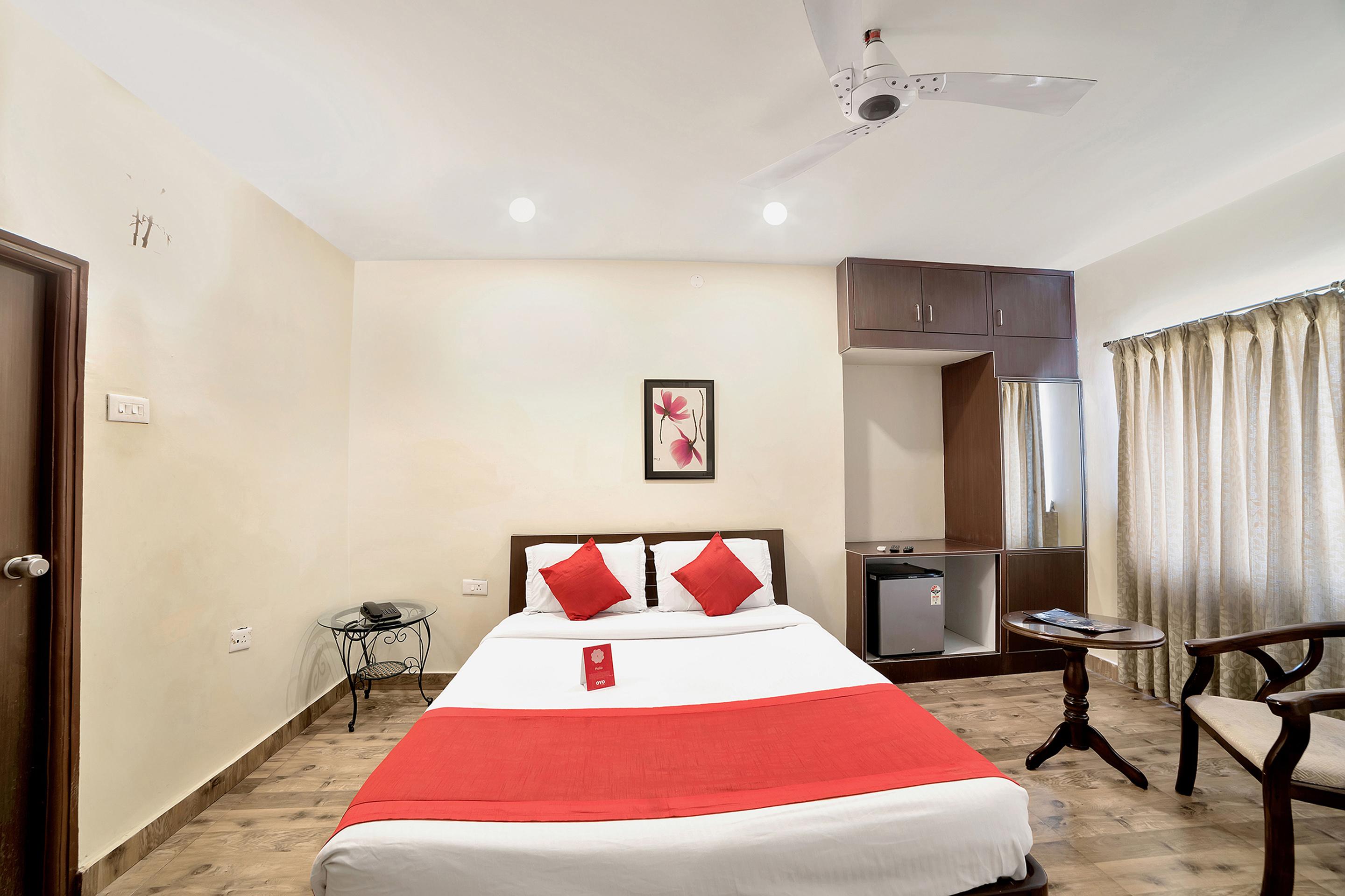 Oyo 674 Apartment Hotel Manar Luxury Suites Hyderabad Exterior foto