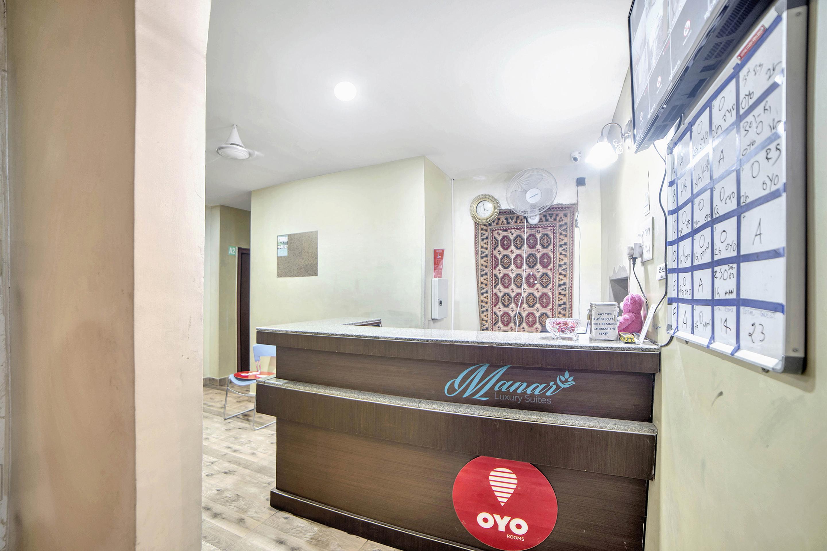 Oyo 674 Apartment Hotel Manar Luxury Suites Hyderabad Exterior foto